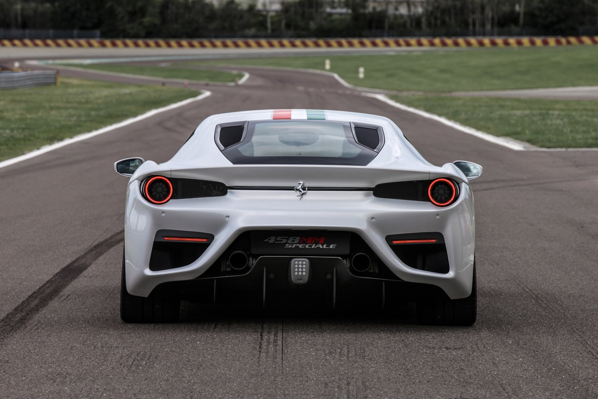 Download Vehicle Ferrari 458 MM Speciale 4k Ultra HD Wallpaper