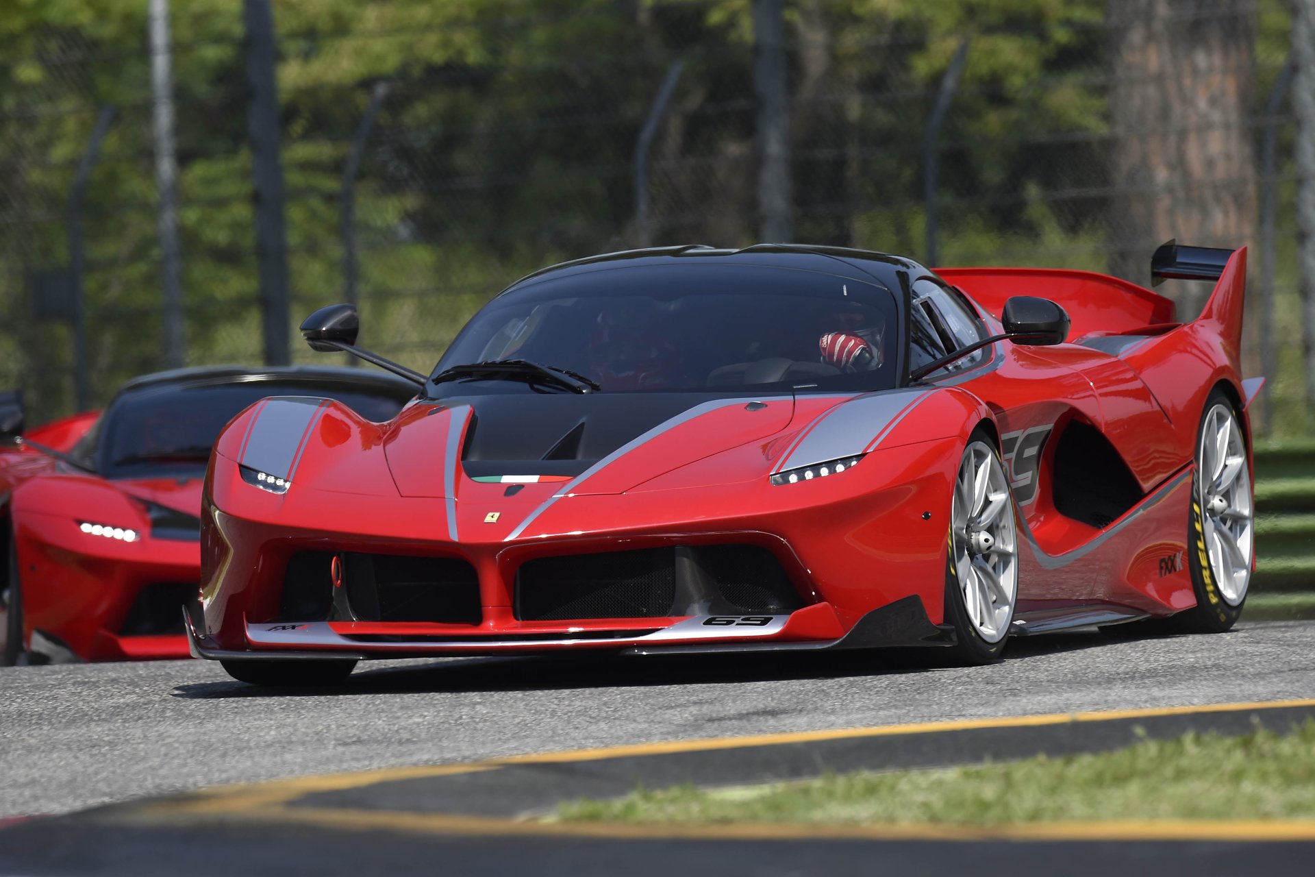 Download Vehicle Ferrari FXX K 4k Ultra HD Wallpaper