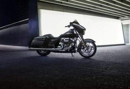  2017 Harley-Davidson Street Glide