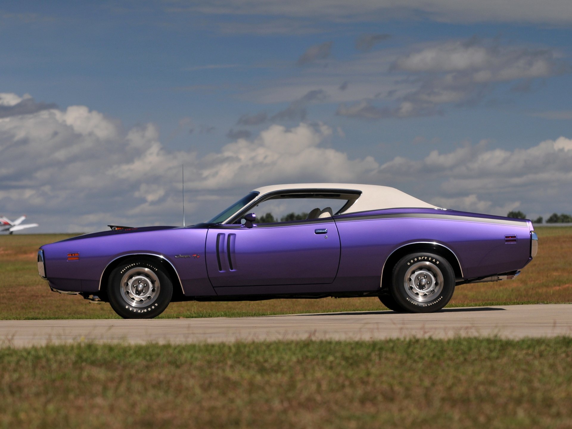 Download Dodge Charger RT Hemi Ramcharger Vehicle Dodge Charger RT HD Wallpaper
