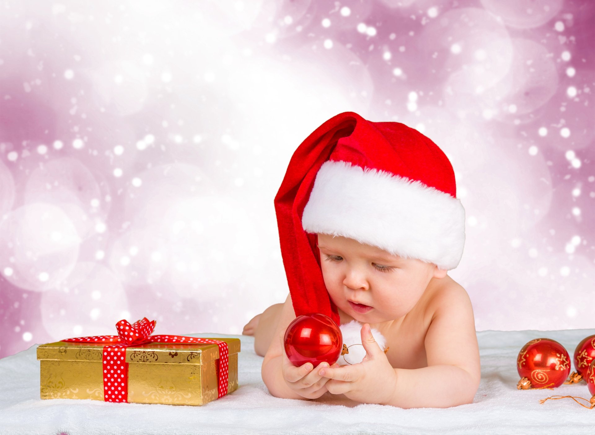 Cute Baby at Christmas 5k Retina Ultra HD Wallpaper | Background Image