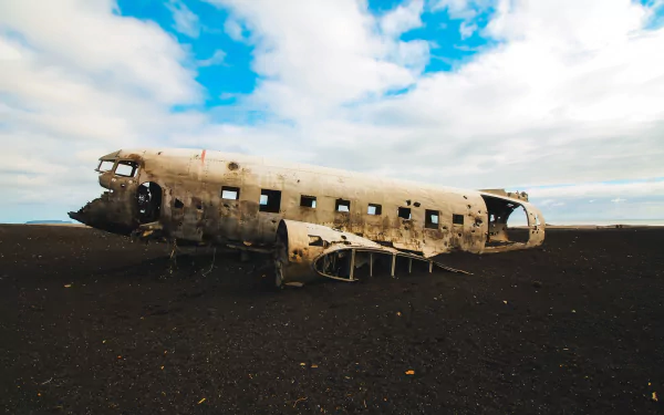  Iceland’s Famous Sólheimasandur Plane Crash on the Black Beach