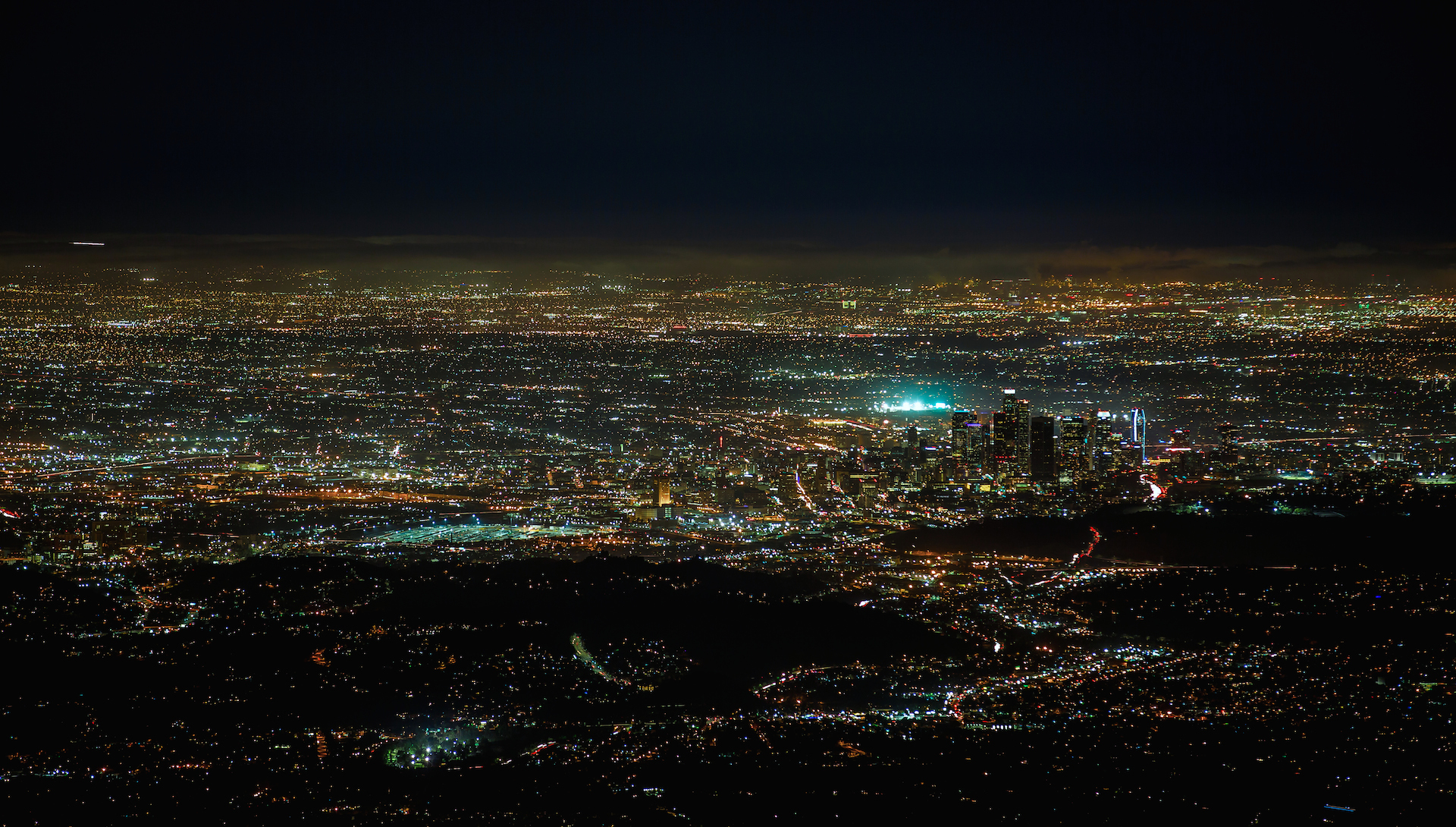 Свет над городом. Ночной Лос Анджелес 1994. Найт Сити Лос Анджелес. Панорама ночного Лос Анджелеса. Ночной Лос Анджелес Даунтаун.