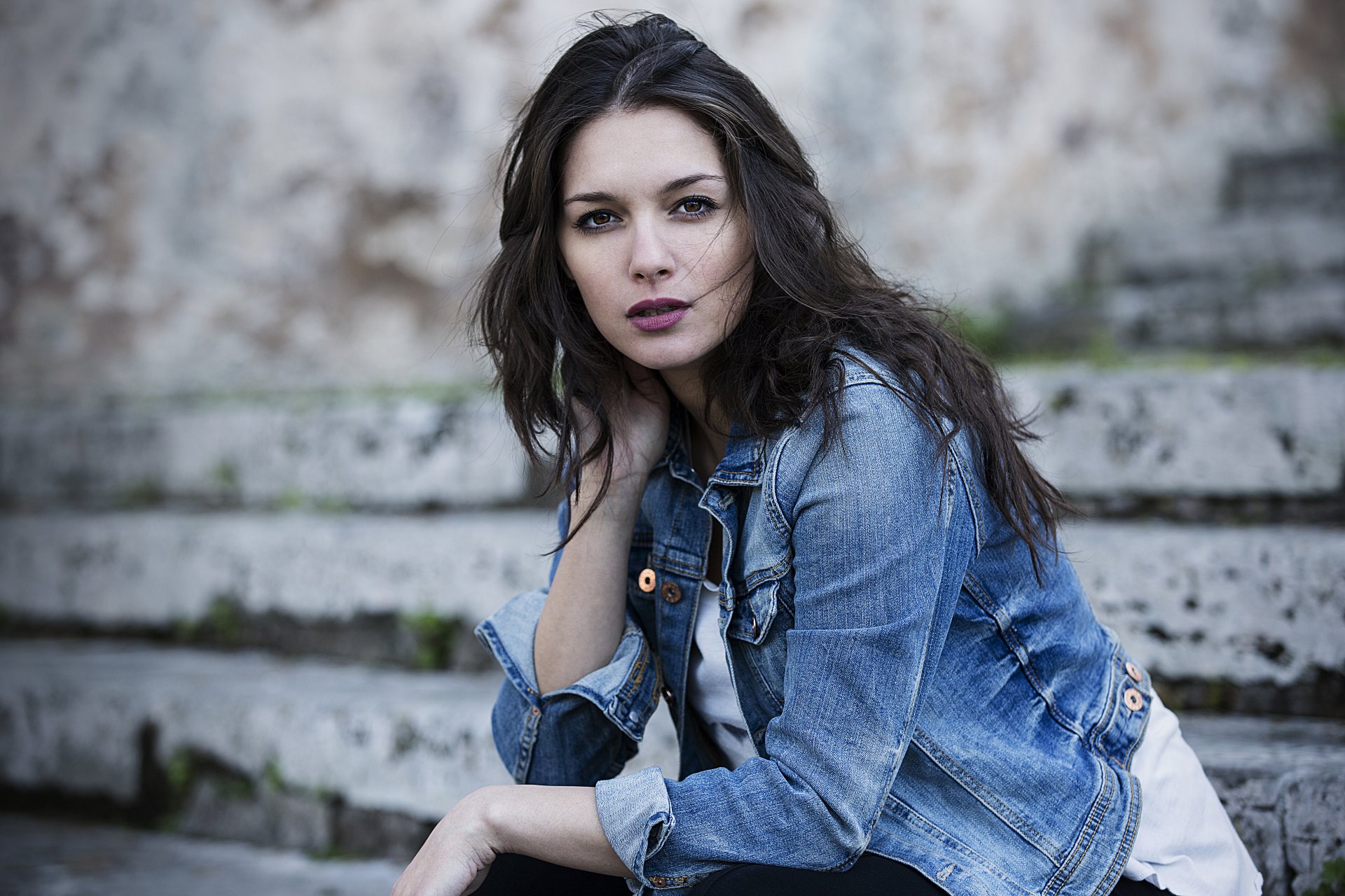 Download Lipstick Brown Eyes Brunette Woman Model 4k Ultra HD Wallpaper by Riccardo Riande