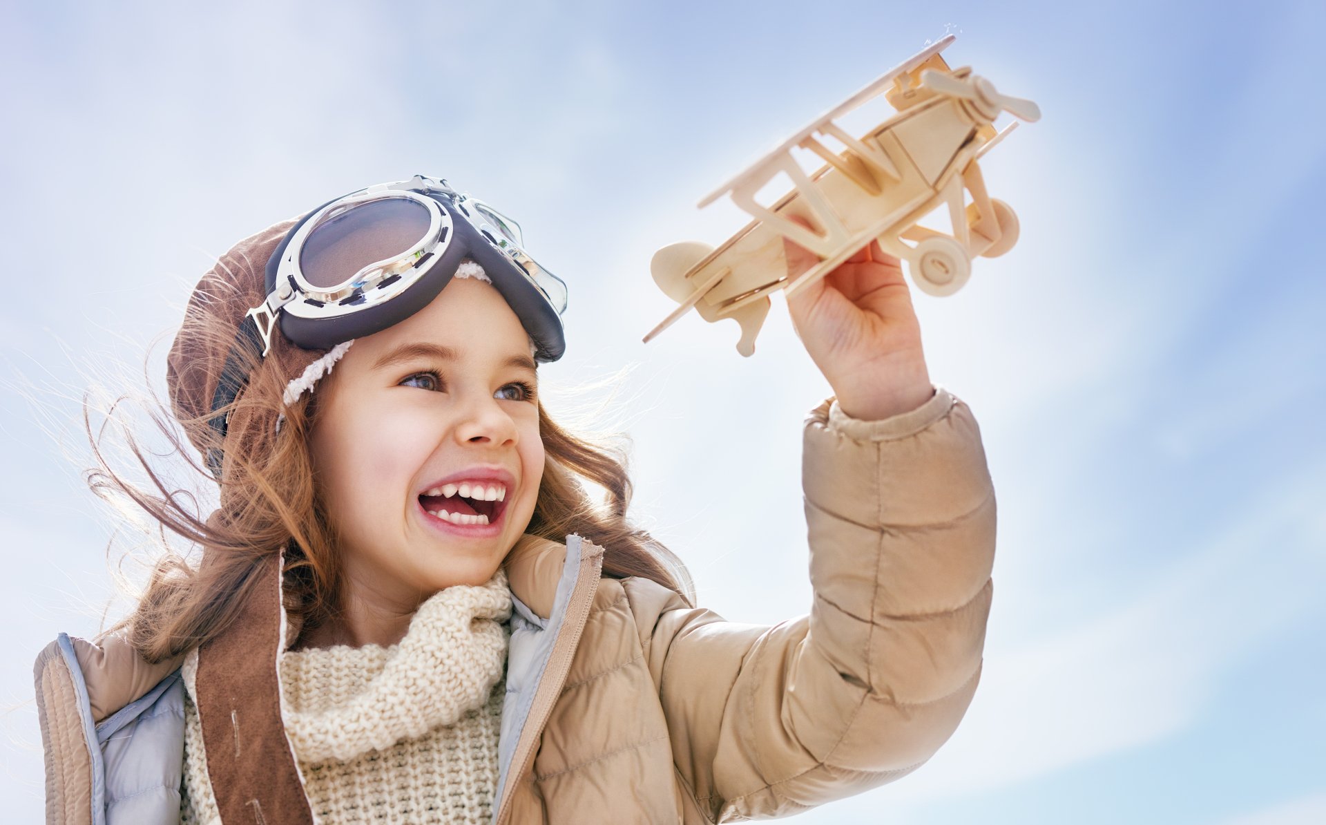 Download Toy Airplane Goggles Smile Little Girl Photography Child 4k