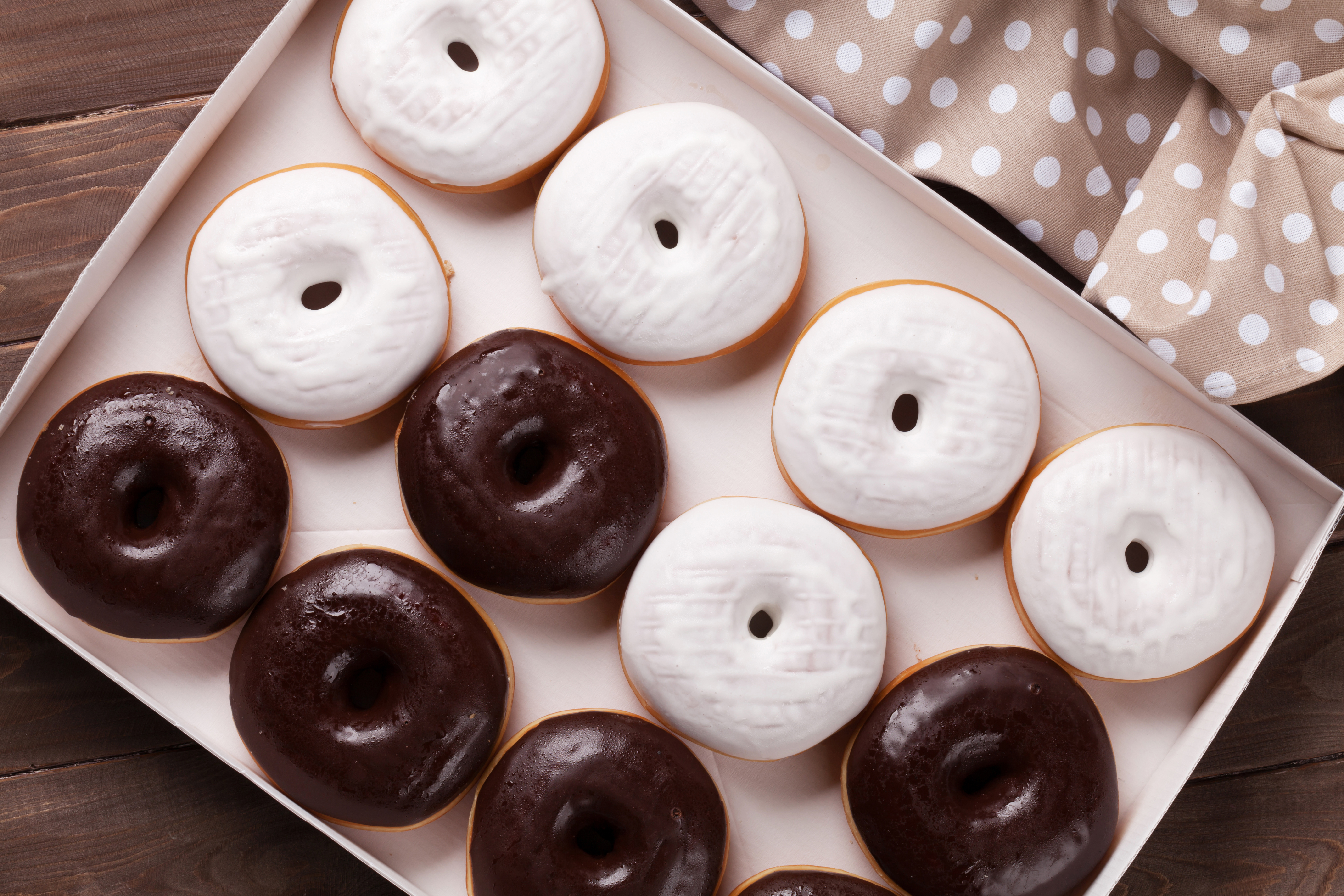 Vanilla and Chocolate Iced Doughnuts 5k Retina Ultra HD Wallpaper