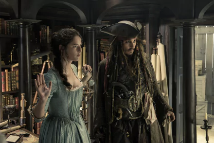 Carina Smyth Kaya Scodelario Johnny Depp Jack Sparrow movie Pirates Of The Caribbean: Dead Men Tell No Tales HD Desktop Wallpaper | Background Image