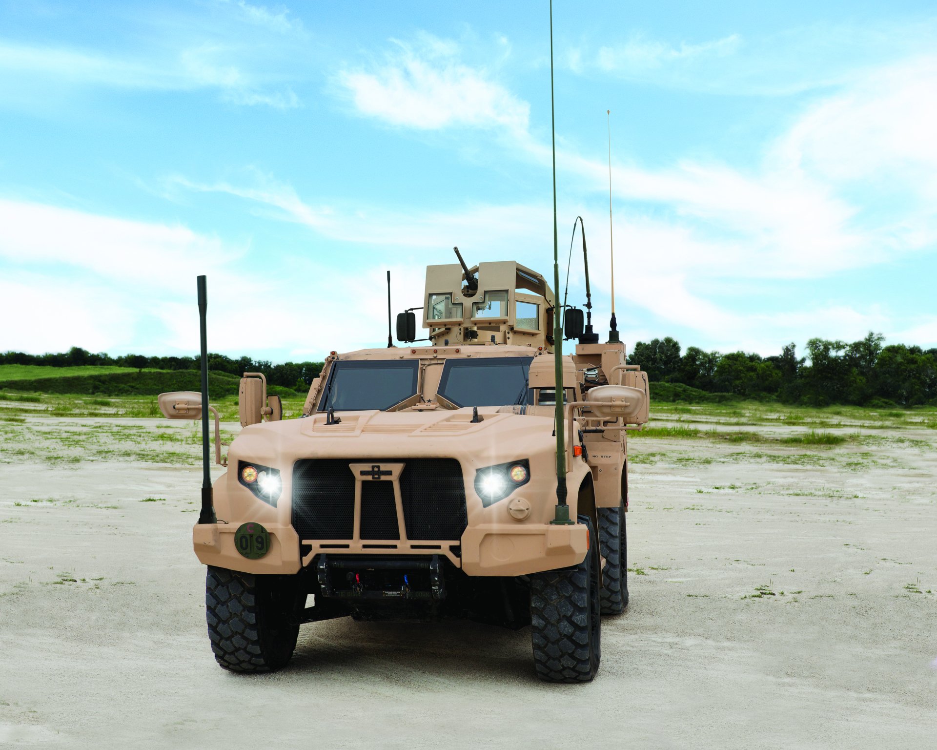 Oshkosh Defense JLTV (Joint Light Tactical Vehicle) by Oshkosh Defense