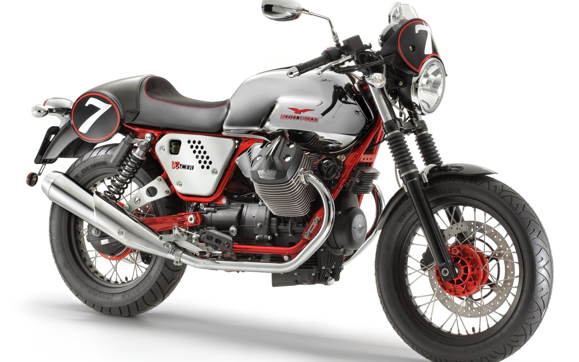 Download Moto Guzzi Vehicle Moto Guzzi V7 HD Wallpaper