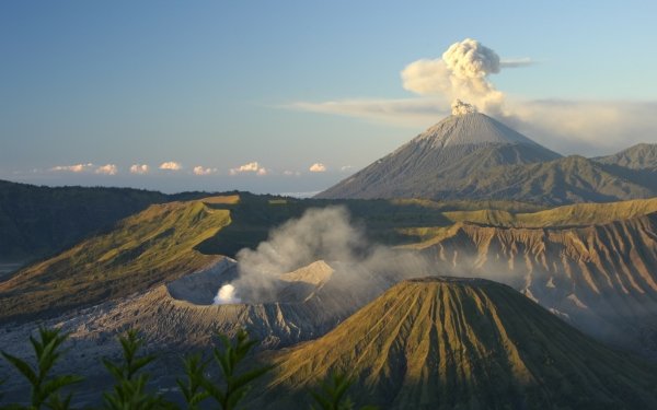 Earth Mount Bromo Volcanoes Eruption Java Indonesia Stratovolcano HD Wallpaper | Background Image