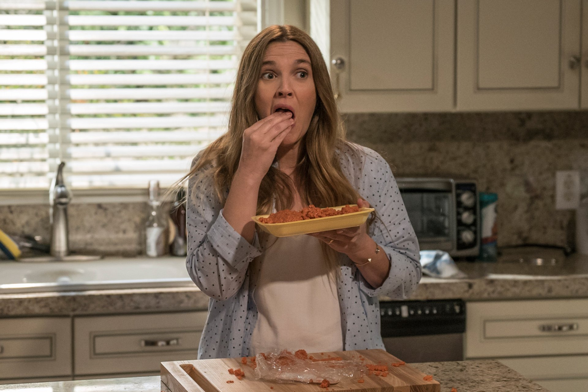 Download Drew Barrymore TV Show Santa Clarita Diet HD Wallpaper