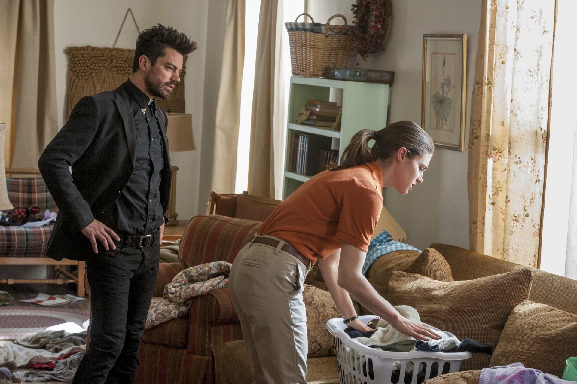 Download Emily Woodrow Lucy Griffiths Dominic Cooper Jesse Custer TV Show Preacher 4k Ultra HD Wallpaper