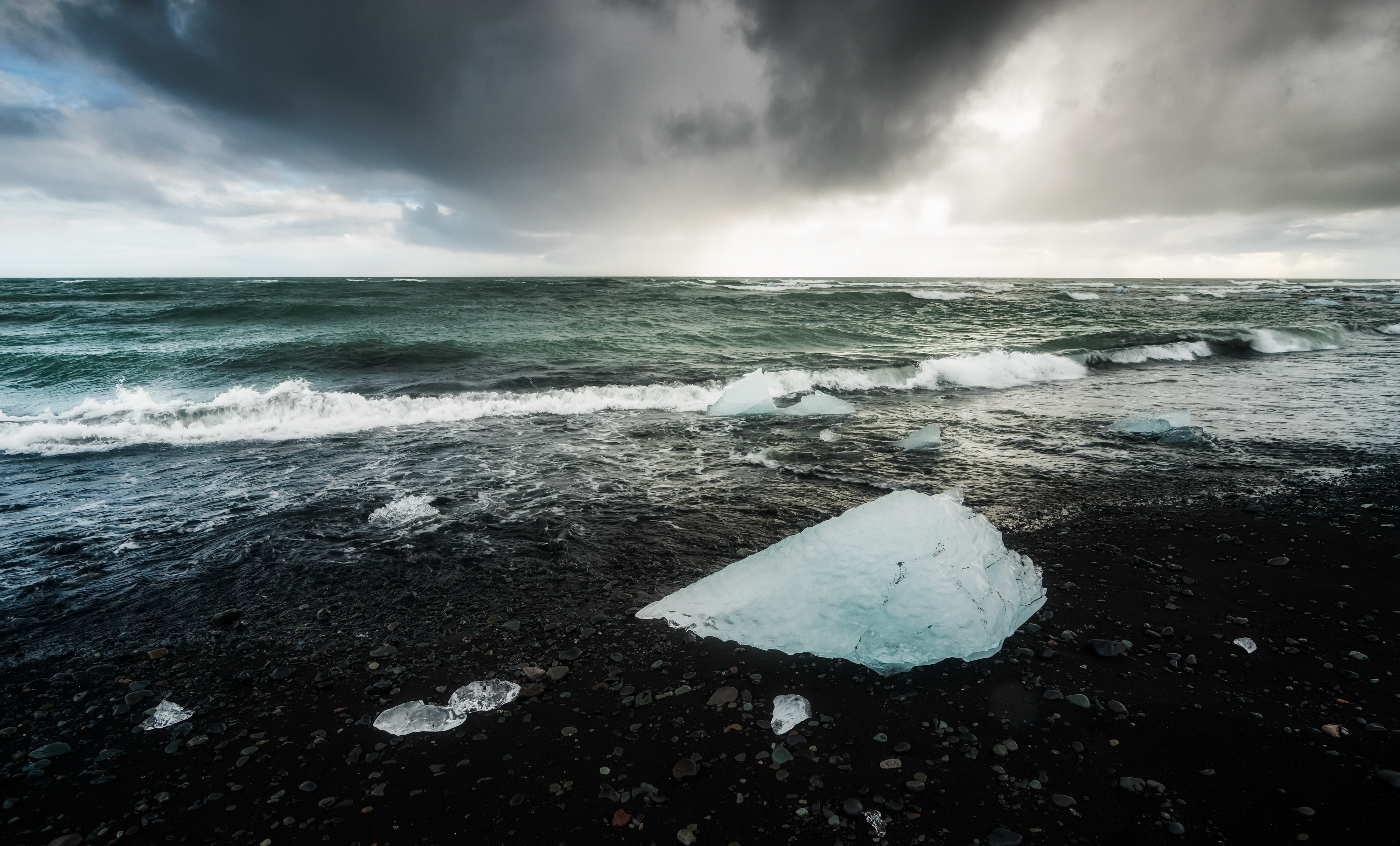 Холодное море. Замерзший океан. Холодное море обои. Океан 4k. Фон Холодное море.