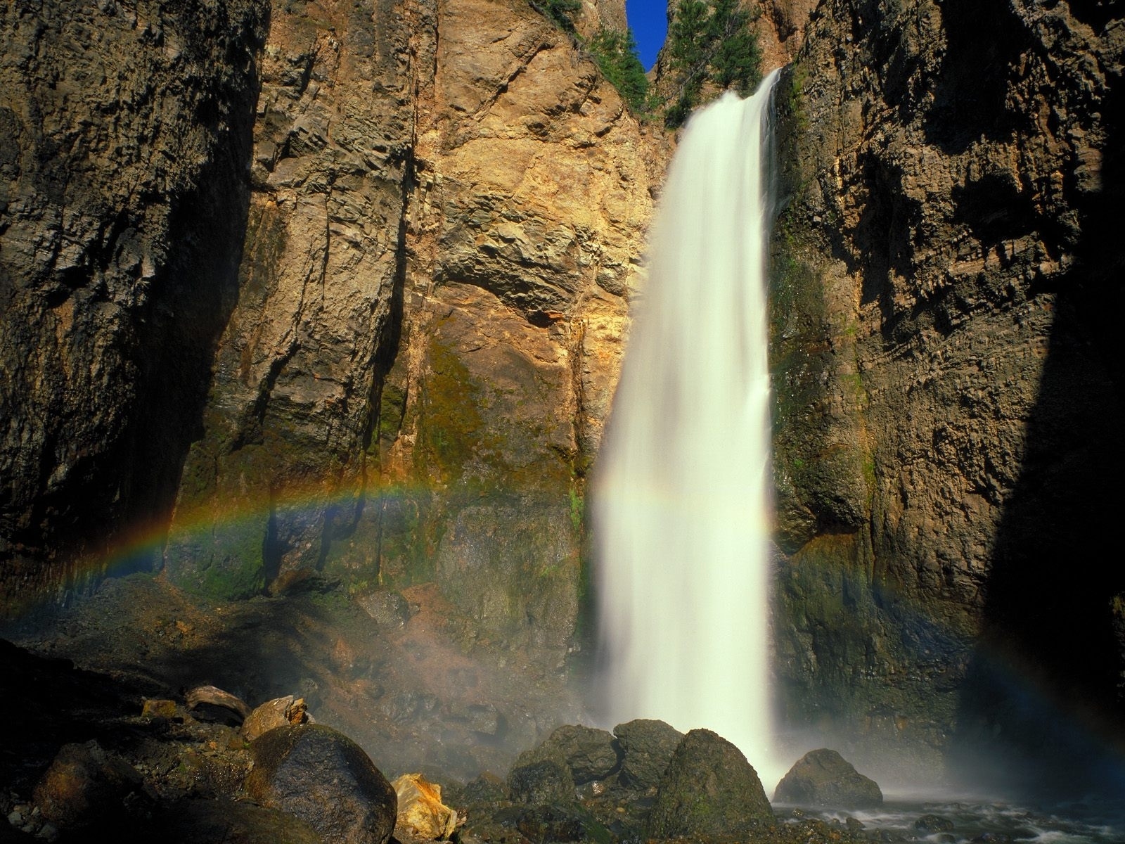 Nature Yellowstone Falls HD Wallpaper | Background Image