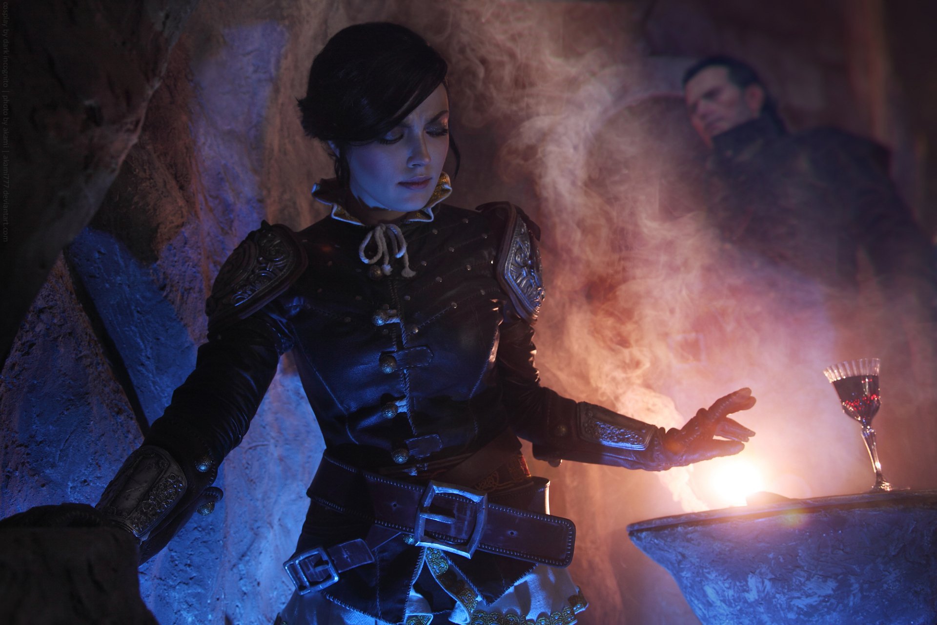HD desktop wallpaper featuring a woman cosplaying Syanna from The Witcher 3: Wild Hunt - Blood and Wine, set against a mysterious, fiery background.