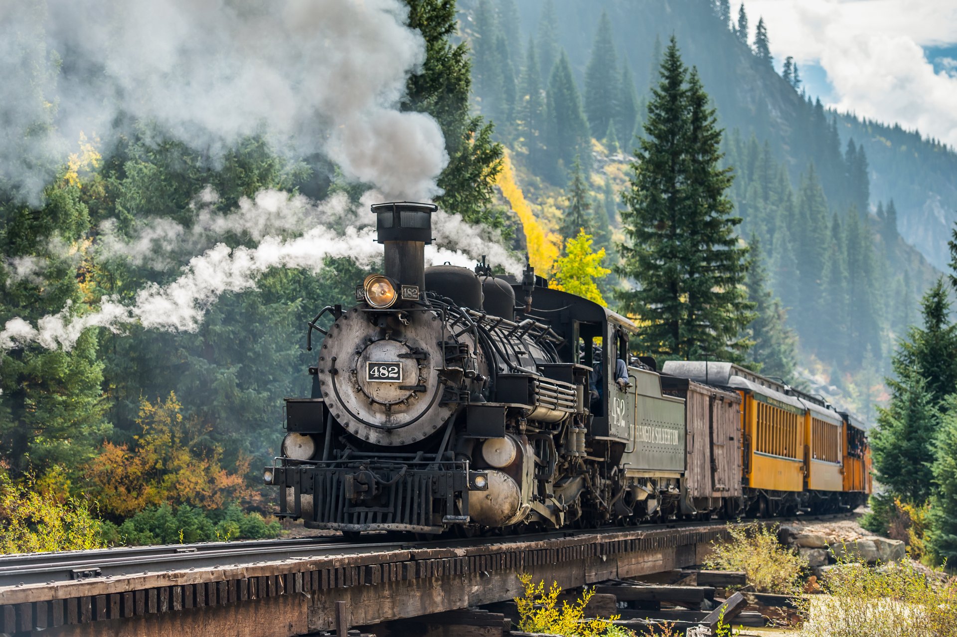 4K Ultra HD Steam Locomotive Adventure Wallpaper