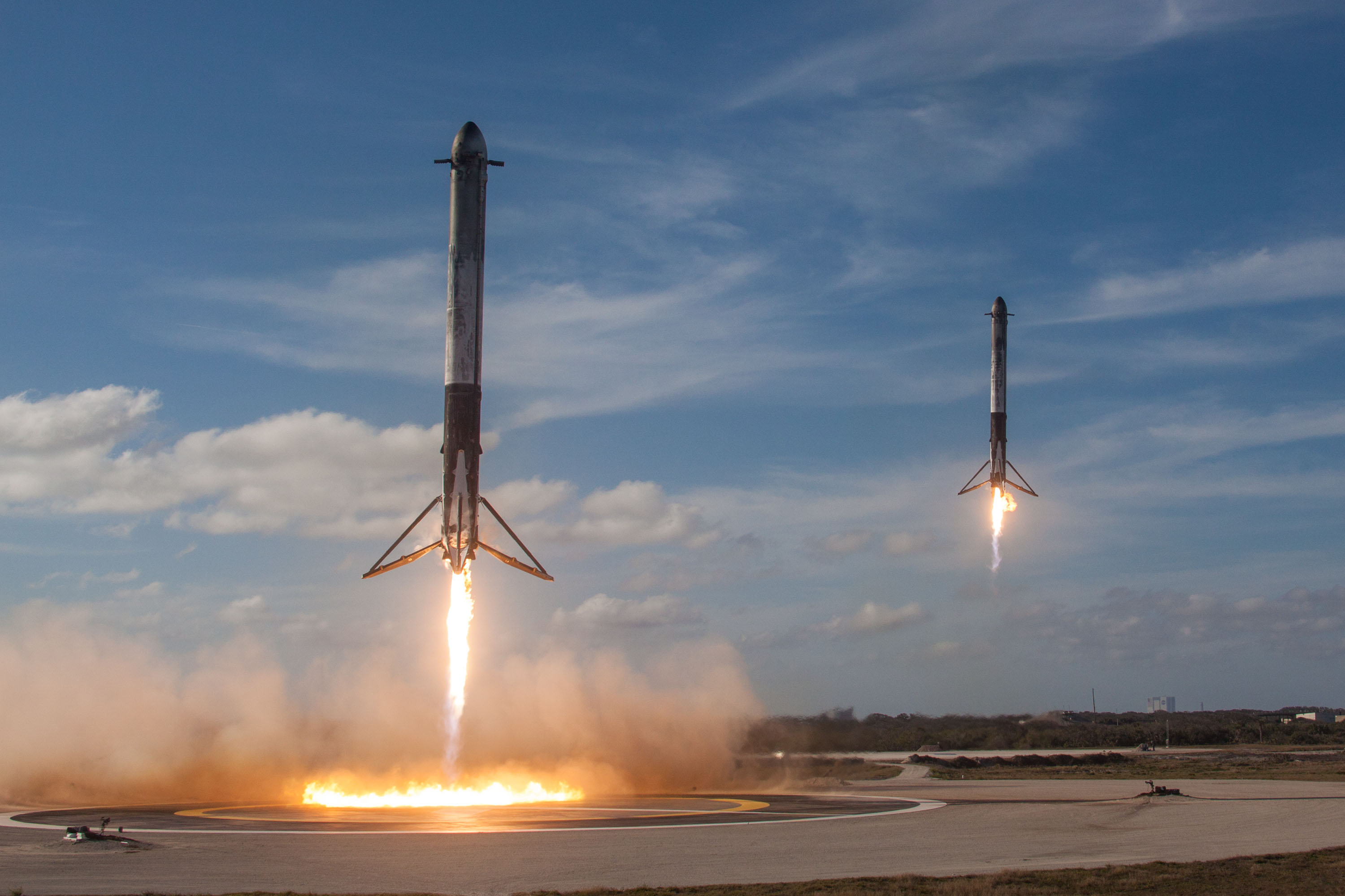 Falcon Heavy SpaceX Rocket Landing - HD Wallpaper by SpaceX