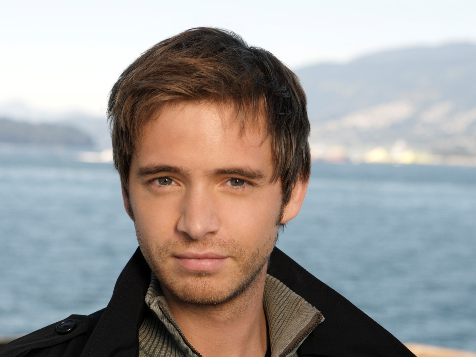 Celebrity Aaron Stanford HD Wallpaper | Background Image