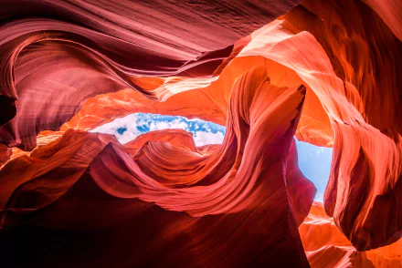 4K Ultra HD wallpaper showcasing the vibrant, swirling rock formations and vivid colors of Antelope Canyon, highlighting the beauty of nature and canyon landscapes.