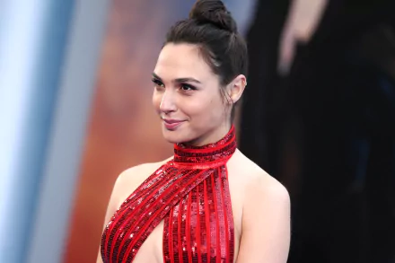 Celebrity Gal Gadot HD Desktop Wallpaper | Background Image