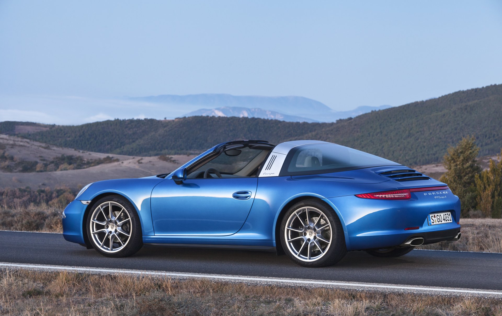Download Porsche 911 Targa 4S Porsche Vehicle Porsche 911 Targa HD Wallpaper