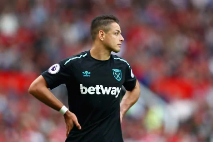 Mexican soccer Javier Hernandez Sports HD Desktop Wallpaper | Background Image
