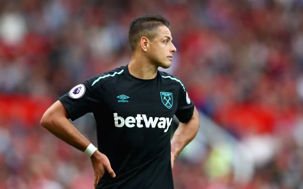 Mexican soccer Javier Hernandez Sports HD Desktop Wallpaper | Background Image