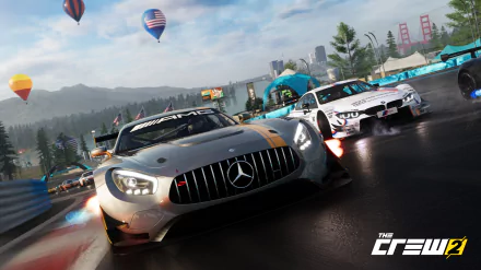 5K Ultra HD PC wallpaper for the video game The Crew 2: intense street race—Mercedes and rival sports cars on wet pavement, hot-air balloons and a city skyline with a red suspension bridge.