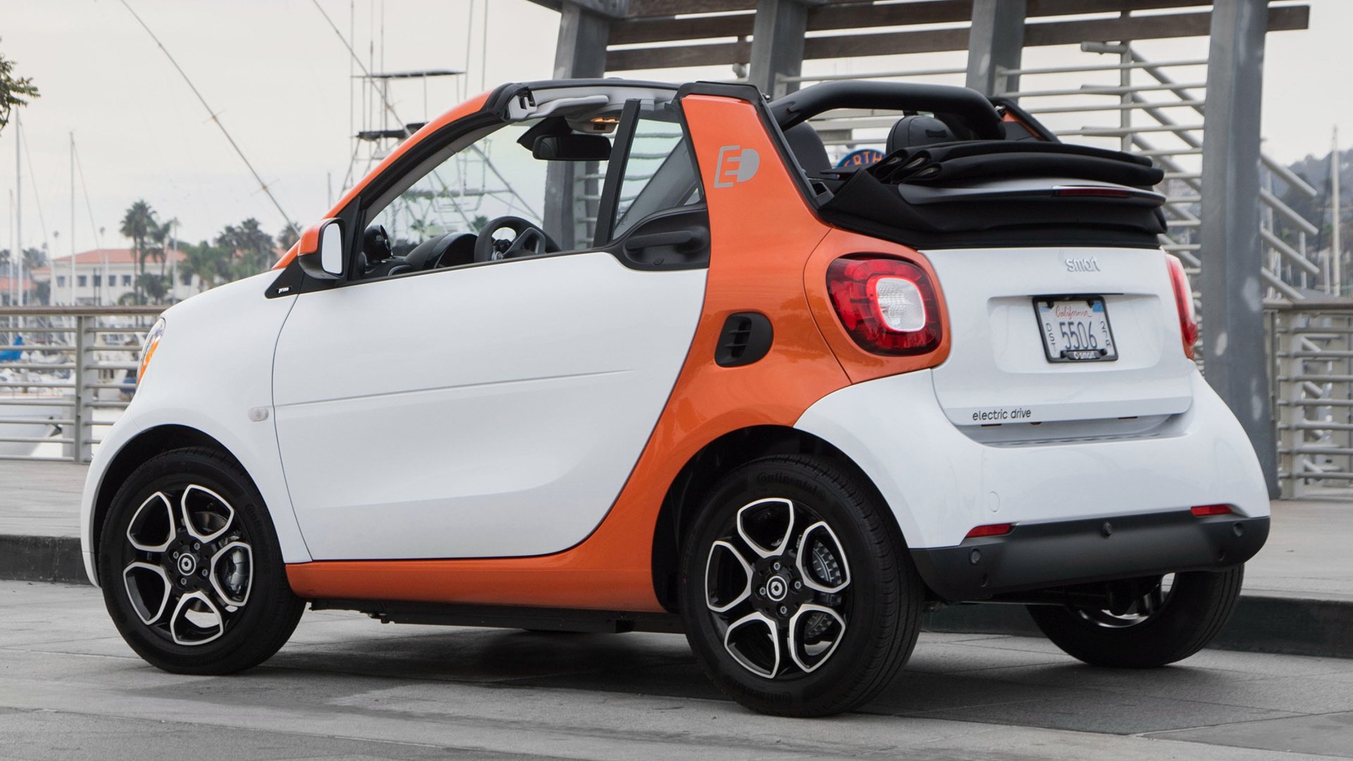 Download Electric Car Cabriolet Vehicle Smart Fortwo Hd Wallpaper