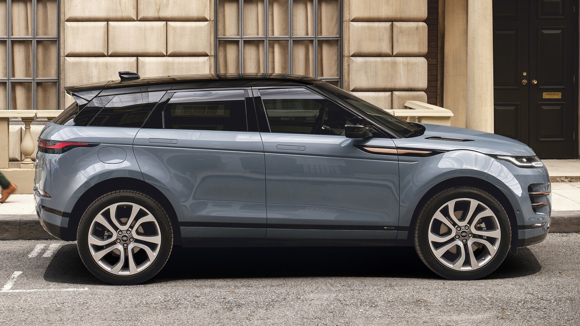 2019 Range Rover Evoque R-Dynamic HD Wallpaper | Background Image