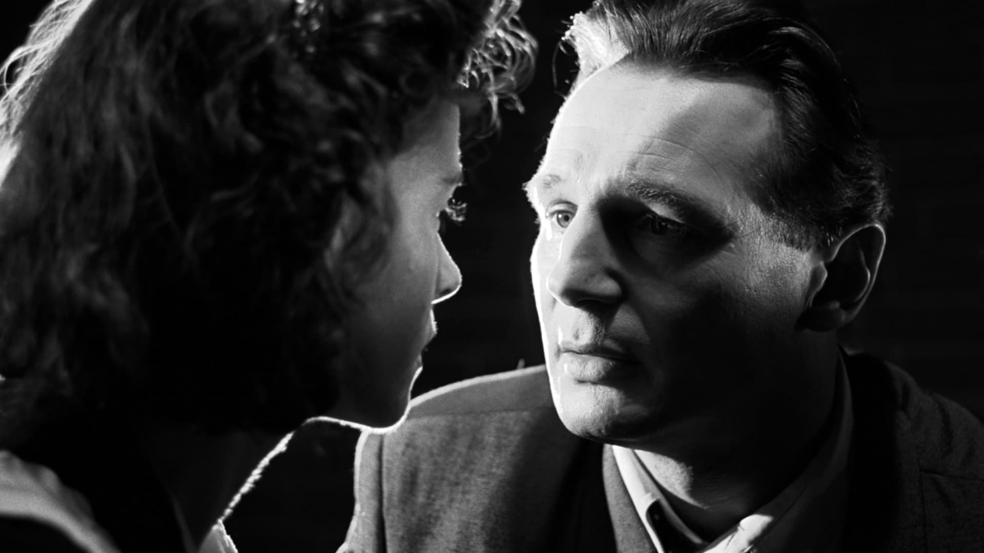 Download Movie Schindler's List HD Wallpaper