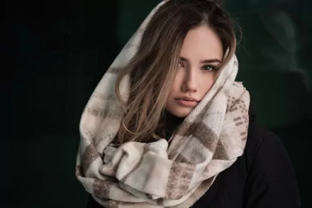 stare scarf brunette woman model HD Desktop Wallpaper | Background Image