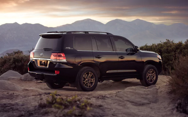 vehicle Toyota Land Cruiser HD Desktop Wallpaper | Background Image