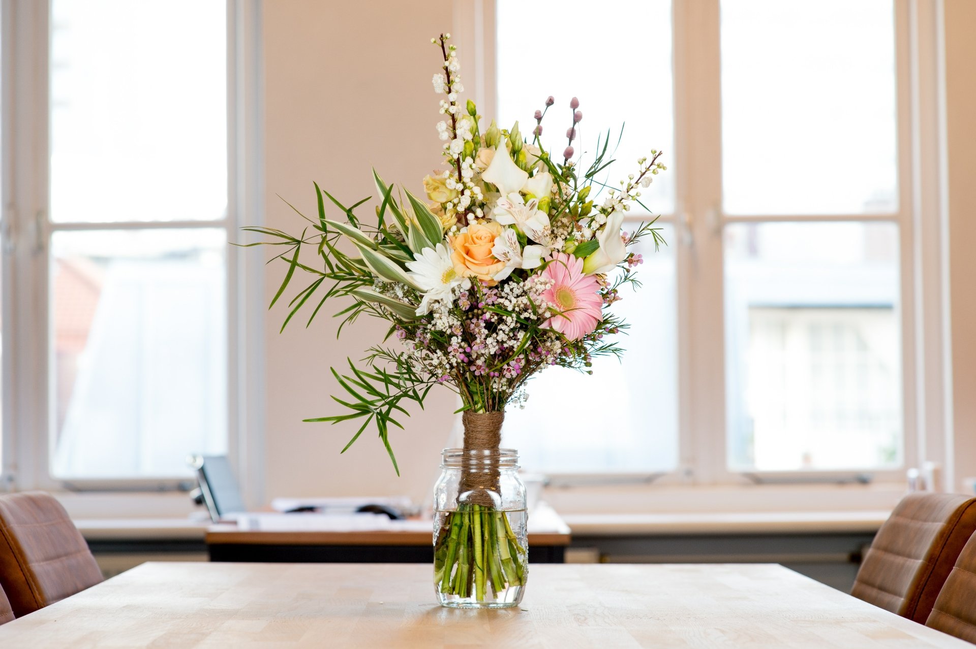 Download Bouquet Man Made Flower 4k Ultra HD Wallpaper by Paul Thomas